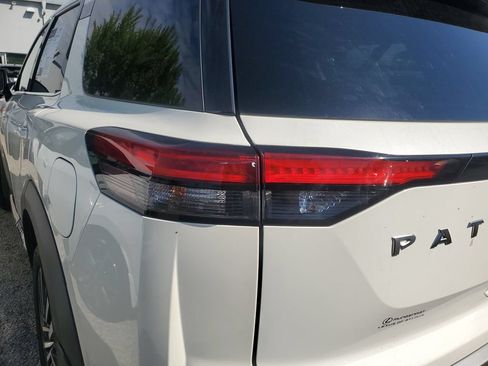 Certified 2024 Nissan Pathfinder Platinum w/ Cargo Package AWD/4WD image 12