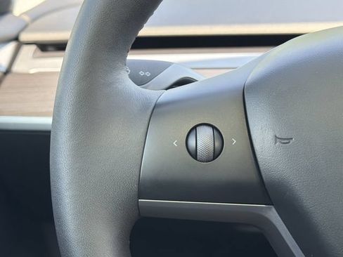 Used 2023 Tesla Model 3 Standard Range RWD image 19