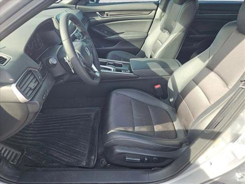 Used 2019 Honda Accord Sport image 11