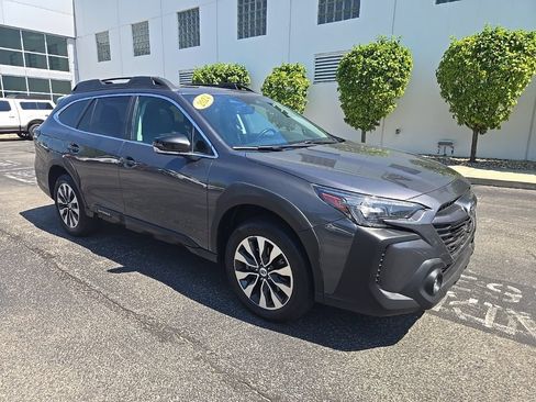 Used 2024 Subaru Outback Limited AWD/4WD image 4