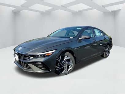 New 2025 Hyundai Elantra Limited w/ Cargo Package