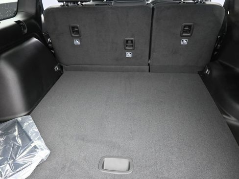 New 2026 Jeep Grand Cherokee Laredo image 14