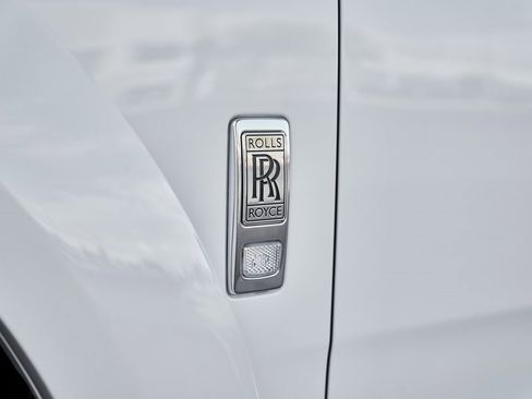 Used 2025 Rolls-Royce Cullinan image 11