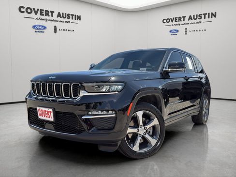Used 2023 Jeep Grand Cherokee 4WD 4xe image 2