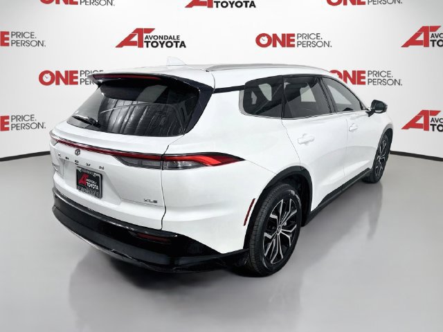 Certified 2025 Toyota Crown Signia AWD/4WD image 8