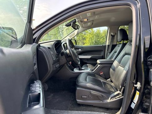 Used 2016 Chevrolet Colorado LT w/ Midnight Edition AWD/4WD image 10