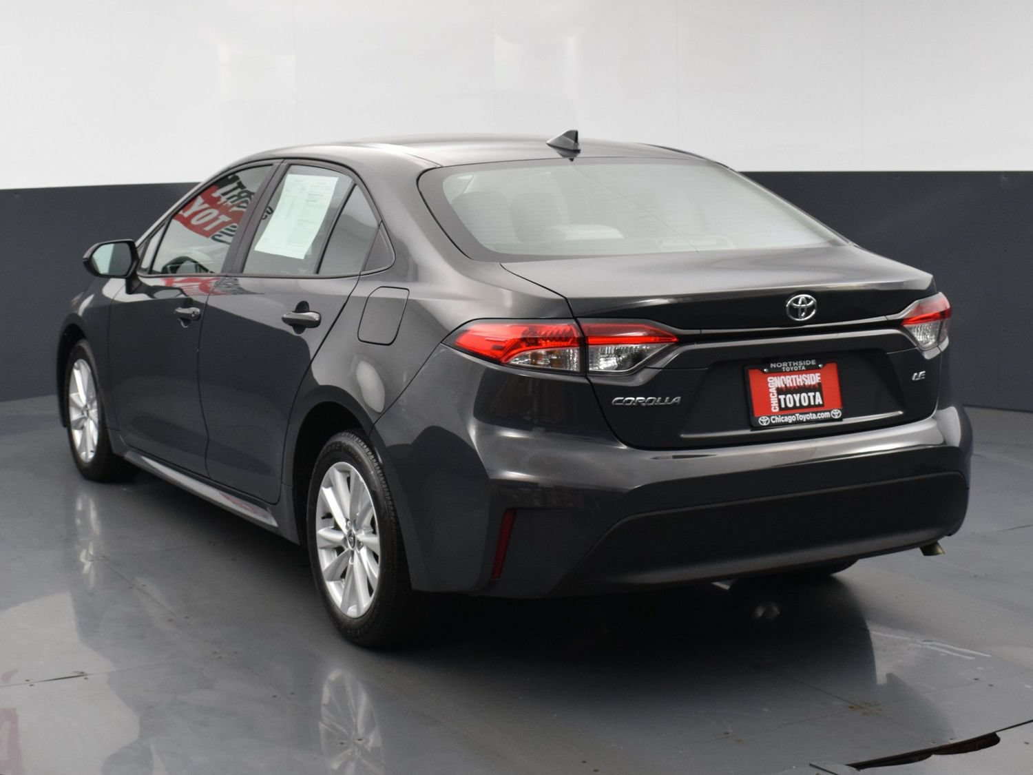 Used 2025 Toyota Corolla LE w/ LE Premium Package FWD image 3