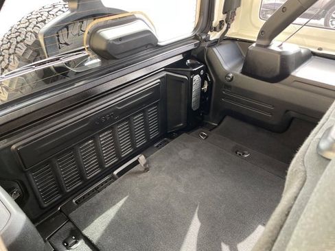 Certified 2024 Jeep Wrangler Willys image 21