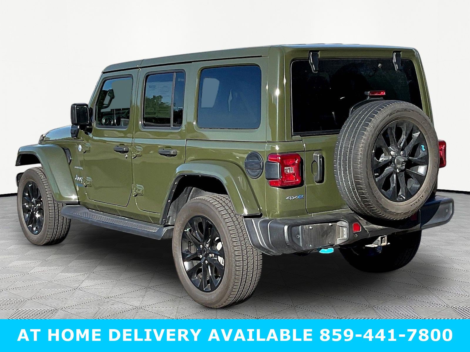 Used 2022 Jeep Wrangler Unlimited Sahara w/ Cold Weather Group AWD/4WD image 4