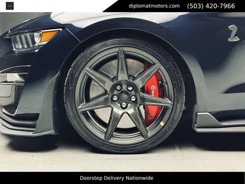 Used 2021 Ford Mustang Shelby GT500 w/ Carbon Fiber Track Pack RWD image 37