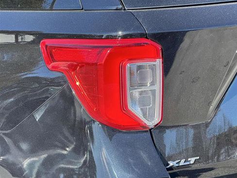 Used 2023 Ford Explorer XLT w/ Equipment Group 202A image 9