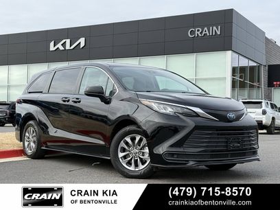 Used 2022 Toyota Sienna LE