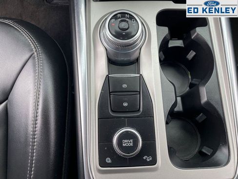 Used 2022 Ford Explorer XLT w/ Equipment Group 202A image 16