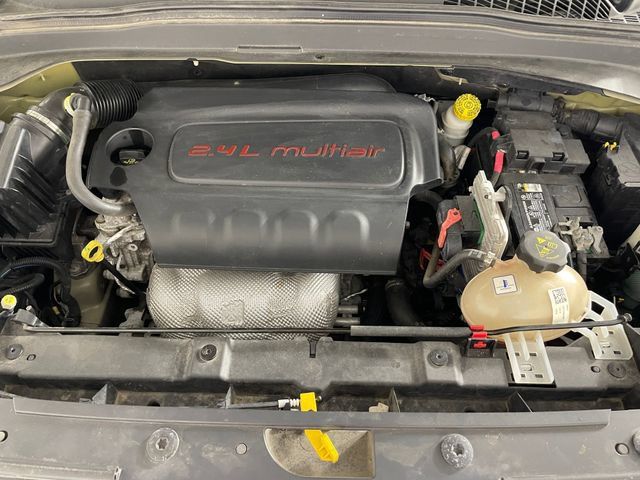 Used 2015 Jeep Renegade Latitude w/ Popular Equipment Group AWD/4WD image 20