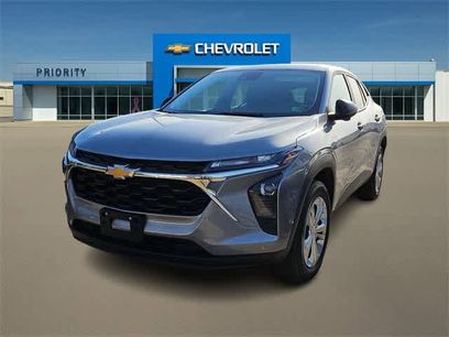 Used 2024 Chevrolet Trax LS w/ Driver Confidence Package