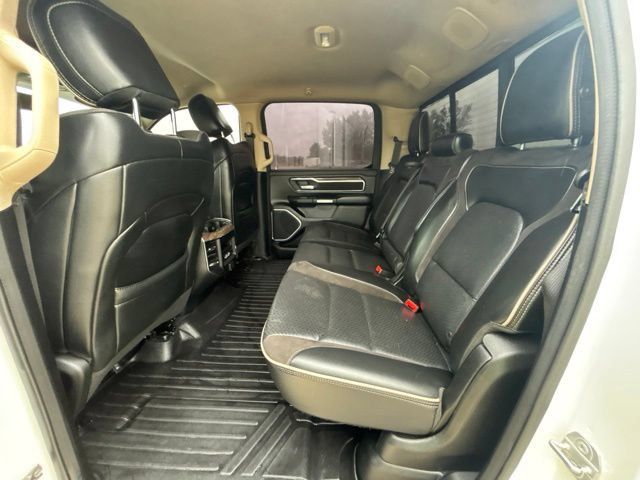 Used 2019 RAM 1500 Laramie AWD/4WD image 18