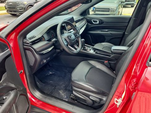 Used 2023 Jeep Compass Trailhawk AWD/4WD image 18