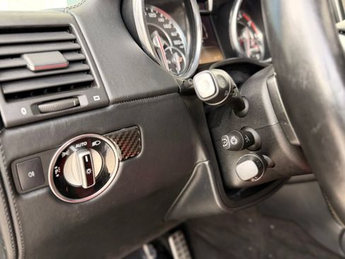 Used 2015 Mercedes-Benz G 63 AMG 4MATIC image 51