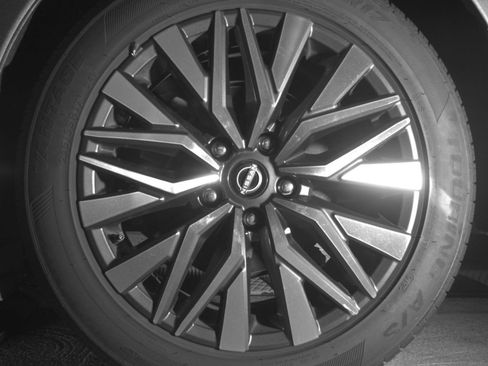 Used 2025 Nissan Altima 2.5 SV FWD image 17