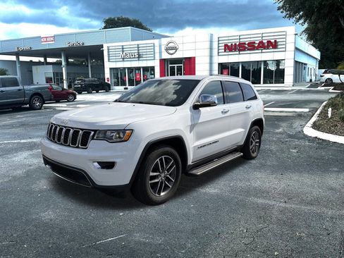 Used 2018 Jeep Grand Cherokee Limited image 9