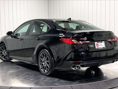 Certified 2025 Toyota Camry SE FWD image 13