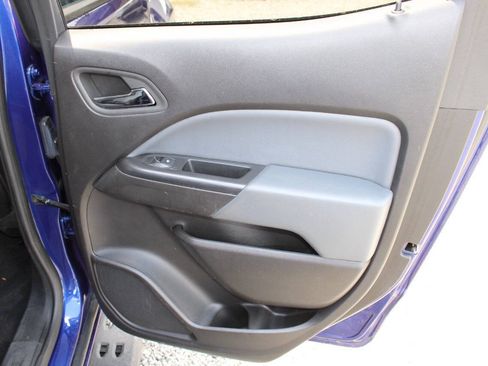 Used 2017 Chevrolet Colorado Z71 AWD/4WD image 24