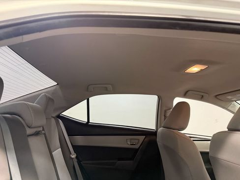 Used 2017 Toyota Corolla L FWD image 68