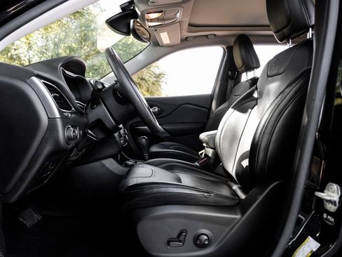 Used 2022 Jeep Cherokee Limited image 44