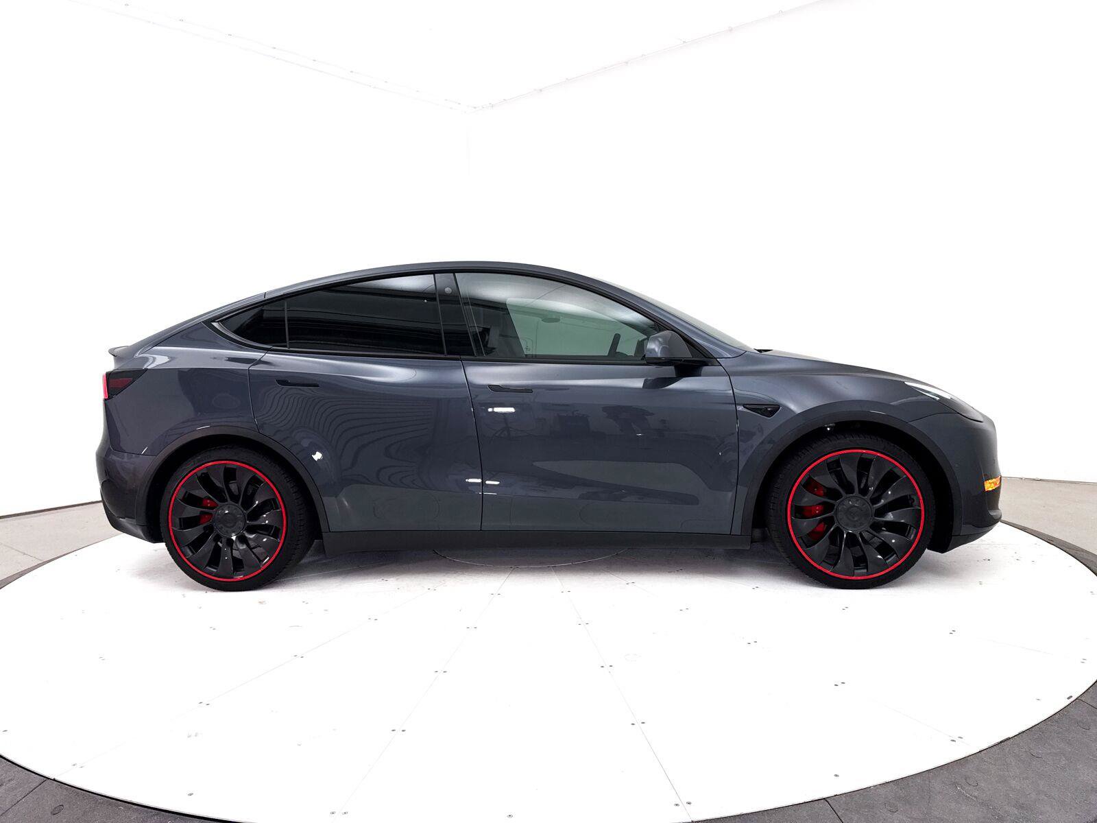 Used 2022 Tesla Model Y Performance AWD/4WD image 38