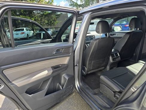 Used 2023 Volkswagen Atlas Cross Sport SE AWD/4WD image 9