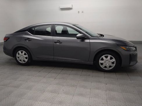 Used 2025 Nissan Sentra S FWD image 11