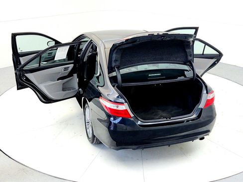 Certified 2017 Toyota Camry SE image 23