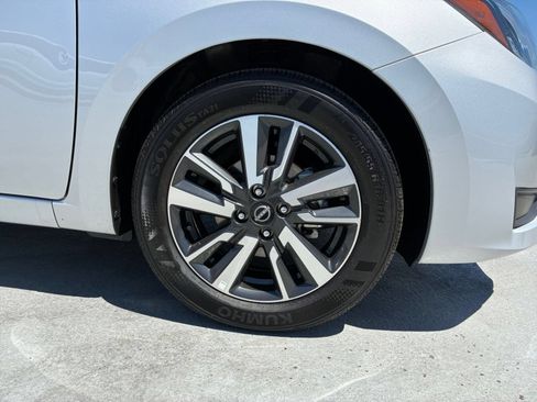 Used 2025 Nissan Versa SV FWD image 27