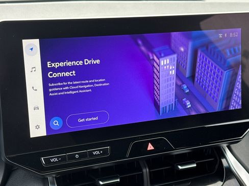 Certified 2024 Toyota Venza XLE image 19