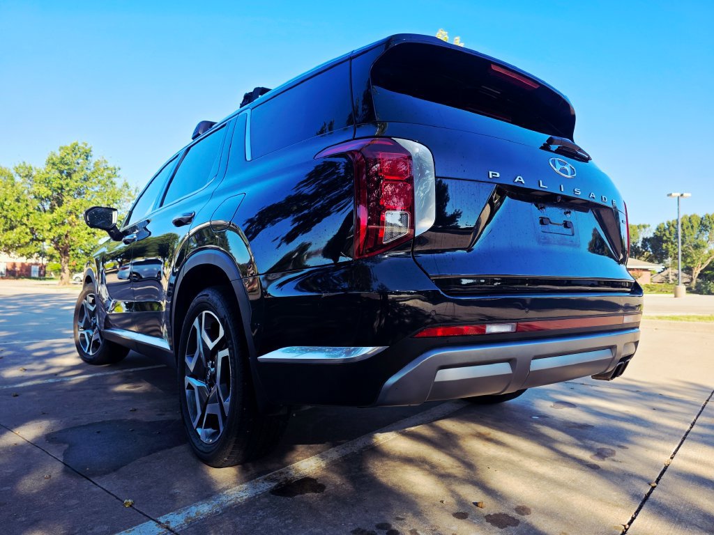 Used 2023 Hyundai Palisade Limited AWD/4WD image 16