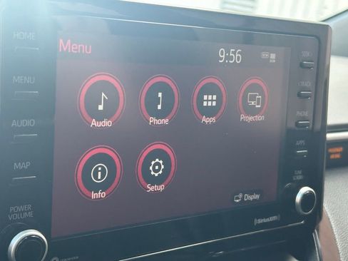 Used 2022 Toyota Corolla SE image 16