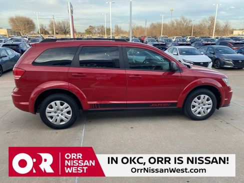 Used 2018 Dodge Journey SE w/ Popular Equipment Group image 6