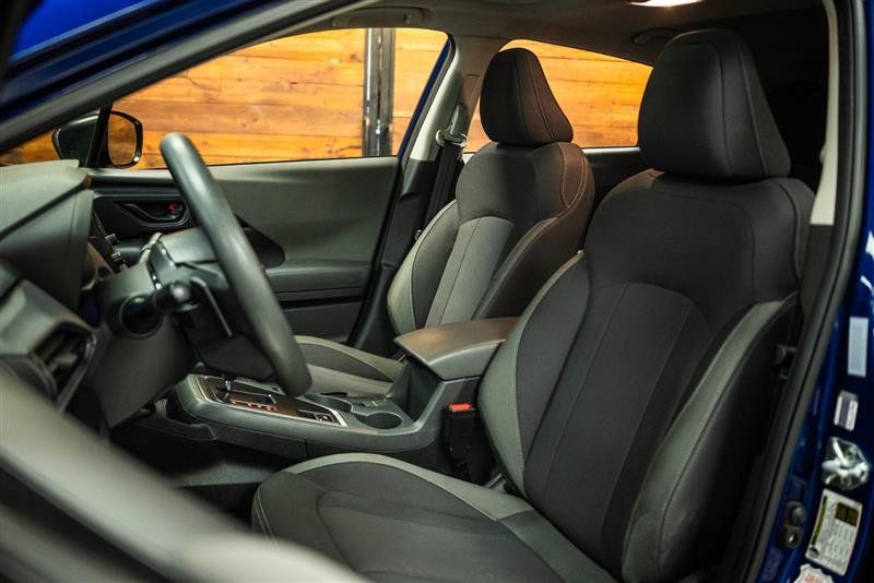 Used 2025 Subaru Crosstrek 2.5i Premium AWD/4WD image 9