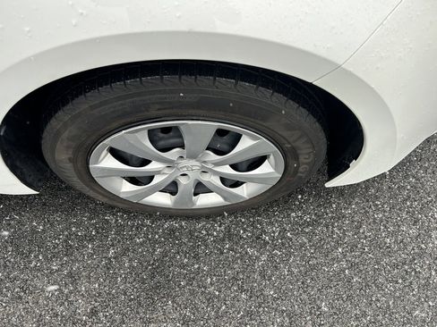 Used 2023 Toyota Corolla LE image 23