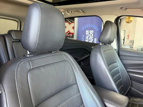 Used 2018 Ford Escape Titanium AWD/4WD image 24