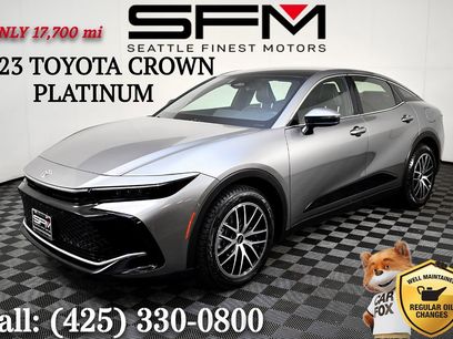 Used 2023 Toyota Crown Platinum