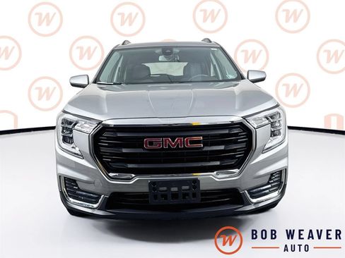 Used 2023 GMC Terrain SLE w/ Driver Convenience Package AWD/4WD image 2