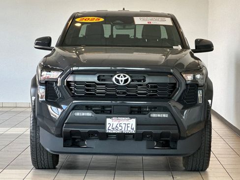 Certified 2025 Toyota Tacoma TRD Off-Road w/ TRD Off Road Upgrade Package image 9