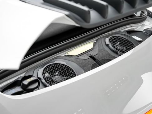 Certified 2024 Porsche 911 Carrera RWD image 31