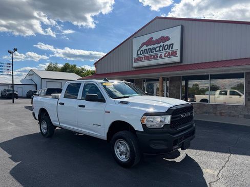 Used 2022 RAM 2500 Tradesman AWD/4WD image 2