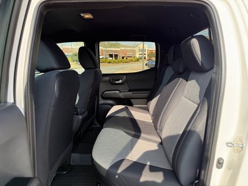 Used 2023 Toyota Tacoma TRD Sport image 27