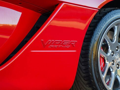 Used 2004 Dodge Viper SRT-10 RWD image 66