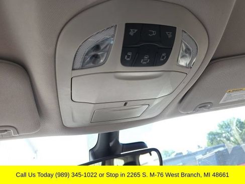Used 2023 Chrysler Pacifica Touring-L FWD image 30