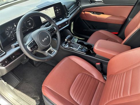 Used 2023 Kia Sportage SX image 10