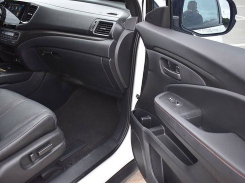 Used 2024 Honda Passport TrailSport image 18